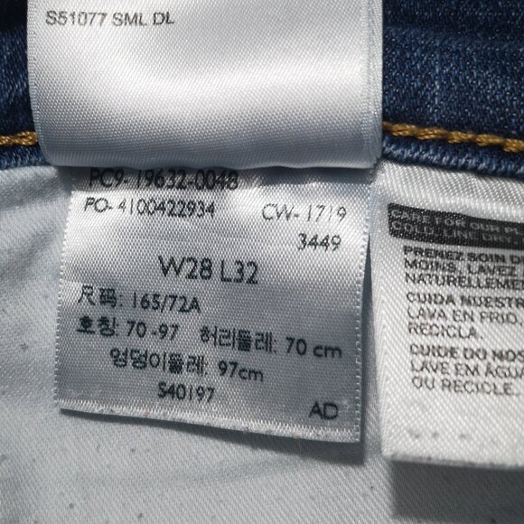 Levi's 315 Ladies Size W28 / L32 Medium Wash Shaping Bootcut Jeans - Picture 4 of 16